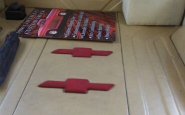 Chevrolet-C10-1986-Red-Tan-9