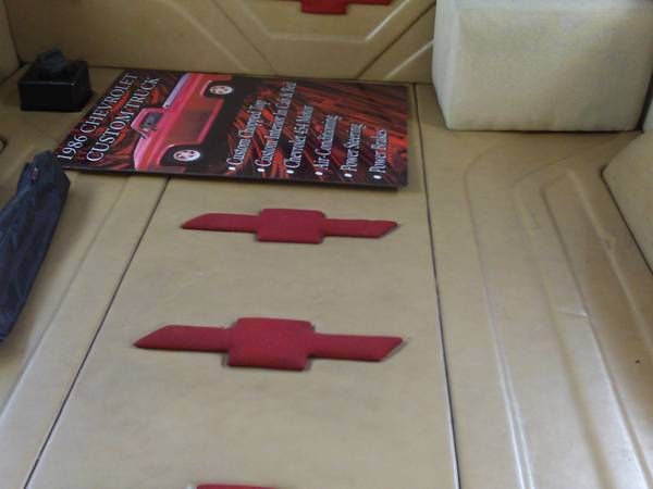 Chevrolet-C10-1986-Red-Tan-9