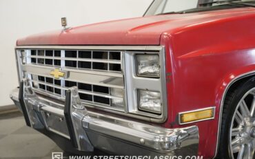 Chevrolet-C10-1987-Apple-Red-Doe-Skin-Tan-12