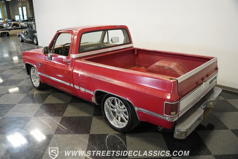 Chevrolet-C10-1987-Apple-Red-Doe-Skin-Tan-17