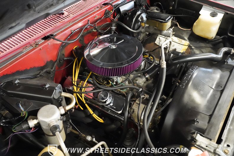Chevrolet-C10-1987-Apple-Red-Doe-Skin-Tan-27