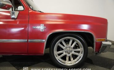 Chevrolet-C10-1987-Apple-Red-Doe-Skin-Tan-42