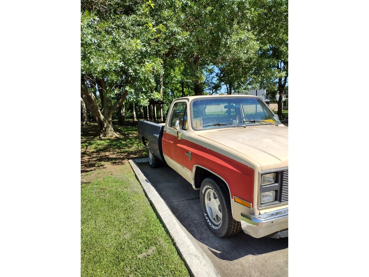 Chevrolet-C10-1987-Light-tan-and-red-Light-tan-8