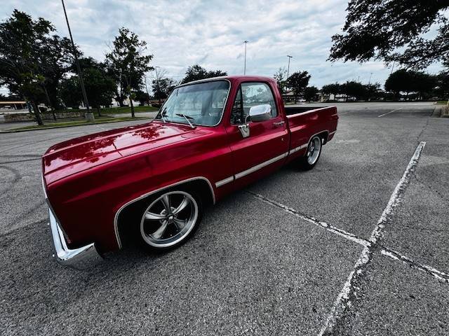 Chevrolet-C10-pickup-1983-red-1
