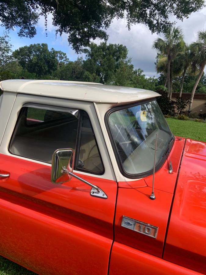 Chevrolet-C10-stepside-1965-custom-2