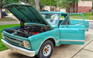 Chevrolet-C10-truck-1967-green-11