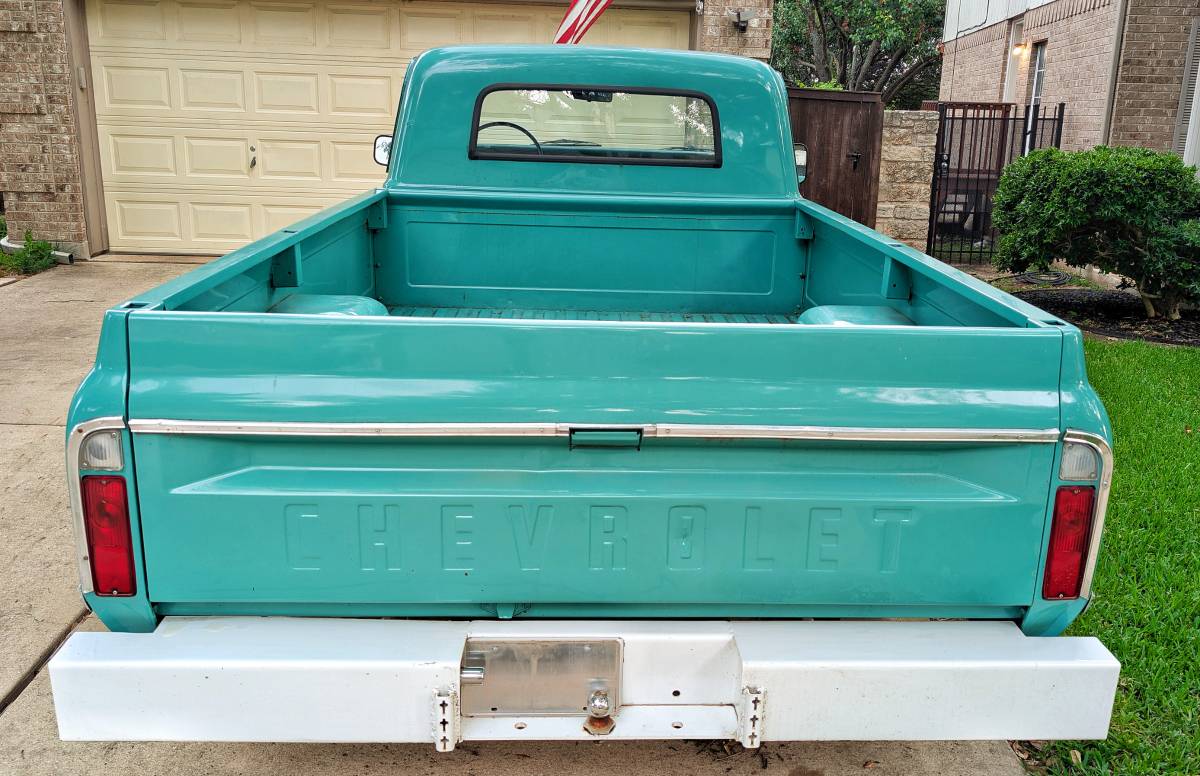 Chevrolet-C10-truck-1967-green-3