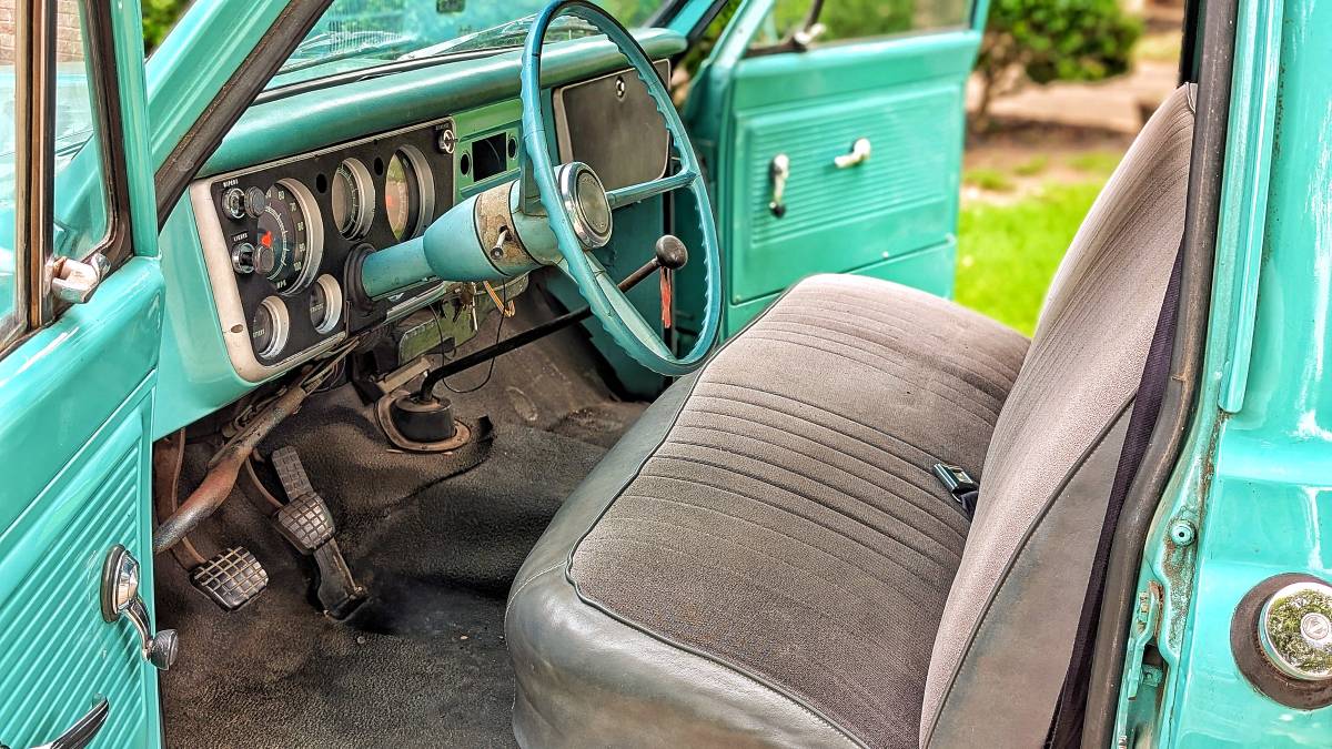 Chevrolet-C10-truck-1967-green-7