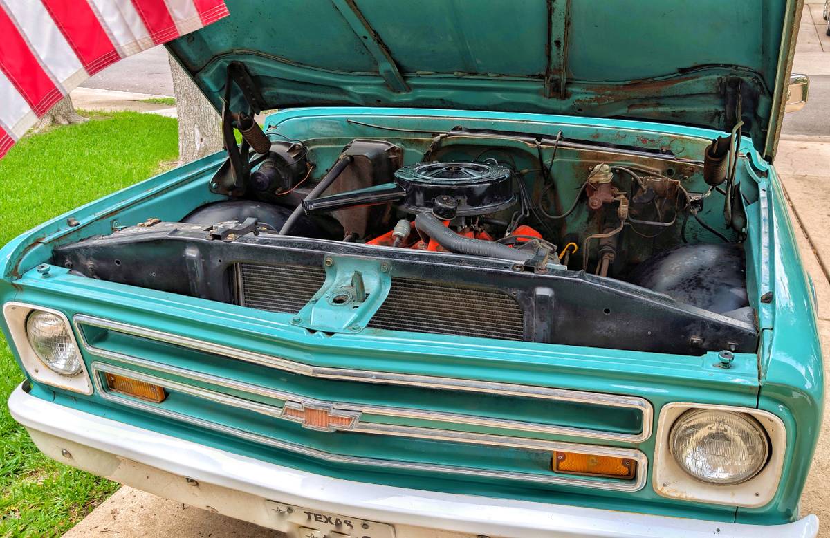 Chevrolet-C10-truck-1967-green-9