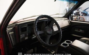 Chevrolet-C1500-1992-Red-Black-45
