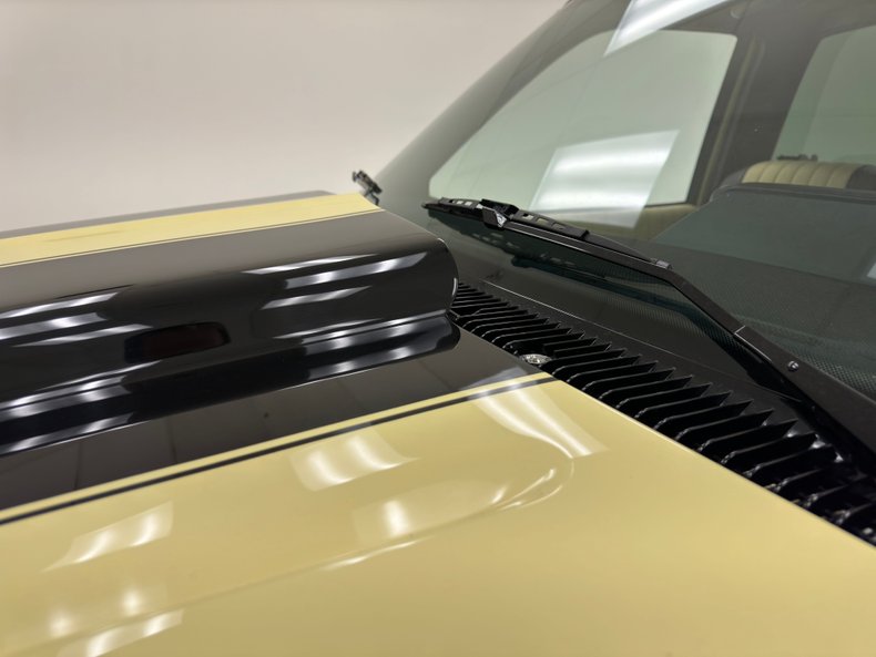 Chevrolet-C1500-1994-Butternut-Yellow-Black-17