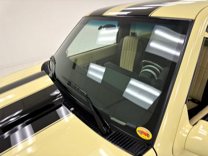 Chevrolet-C1500-1994-Butternut-Yellow-Black-18