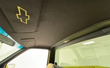 Chevrolet-C1500-1994-Butternut-Yellow-Black-3