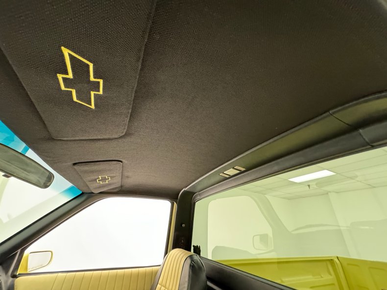 Chevrolet-C1500-1994-Butternut-Yellow-Black-3