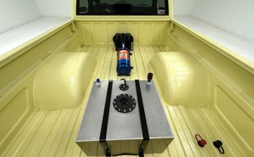 Chevrolet-C1500-1994-Butternut-Yellow-Black-31