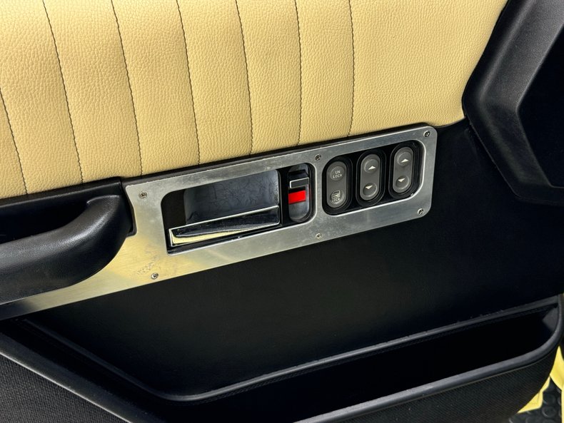 Chevrolet-C1500-1994-Butternut-Yellow-Black-35