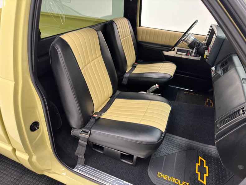 Chevrolet-C1500-1994-Butternut-Yellow-Black-39