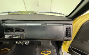 Chevrolet-C1500-1994-Butternut-Yellow-Black-48