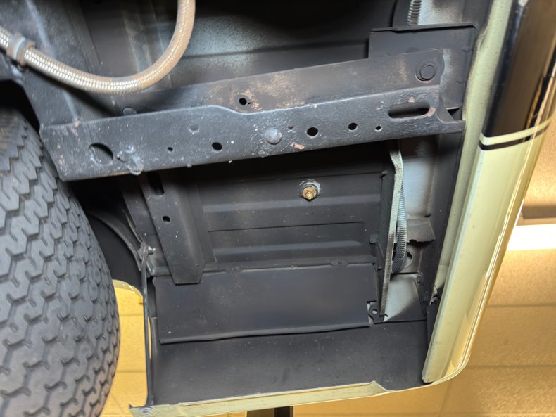 Chevrolet-C1500-1994-Butternut-Yellow-Black-6