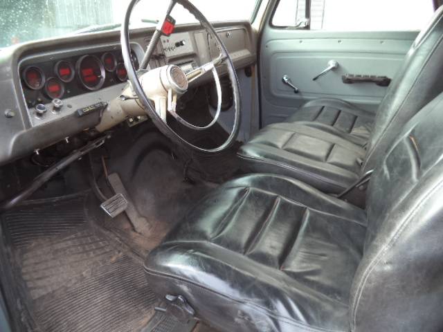 Chevrolet-C20-1966-13