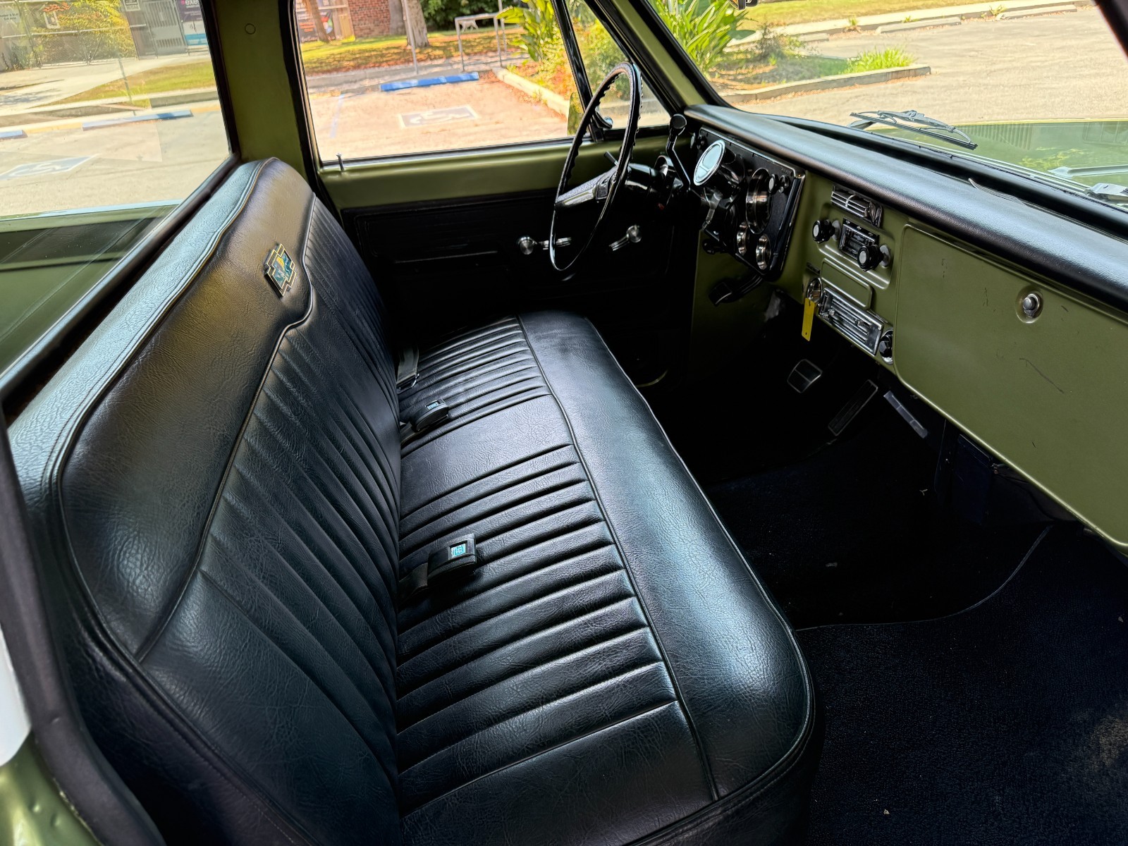 Chevrolet-C20-1972-Pickup-13