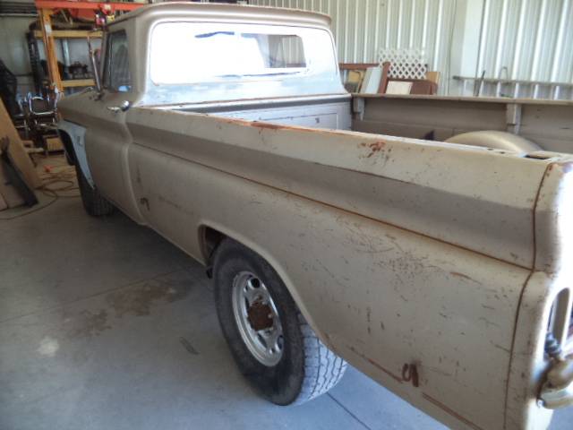 Chevrolet-C20-longbed-truck-1966-2