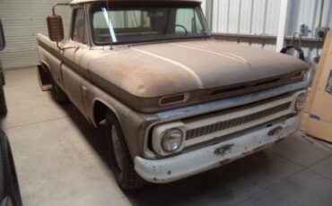 Chevrolet-C20-longbed-truck-1966