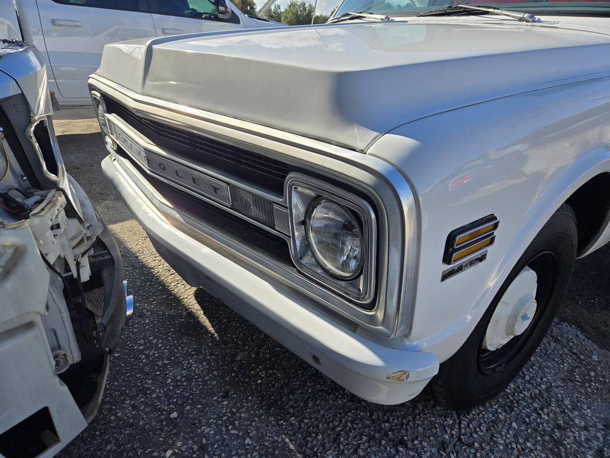 Chevrolet-C20-pickup-1970-2