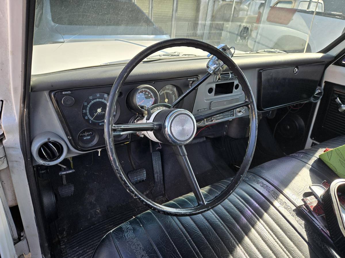 Chevrolet-C20-pickup-1970-9