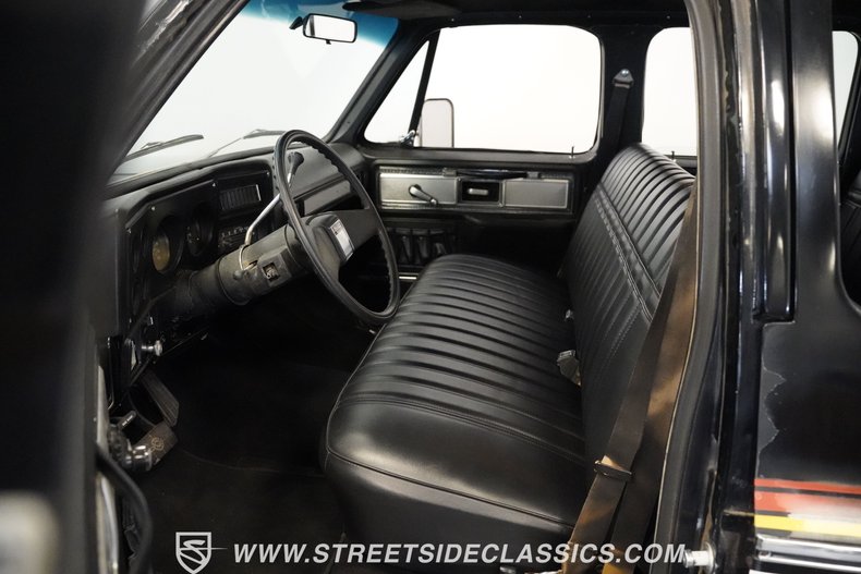 Chevrolet-C30-1979-Black-Patina-Black-1