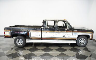 Chevrolet-C30-1979-Black-Patina-Black-16