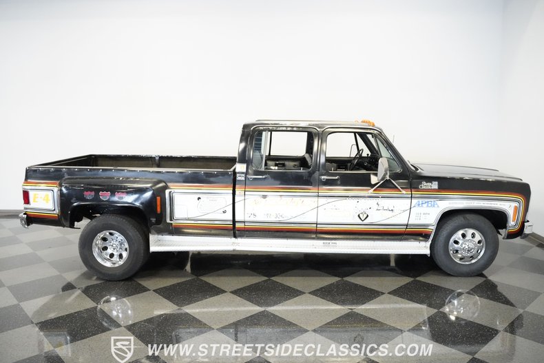 Chevrolet-C30-1979-Black-Patina-Black-16