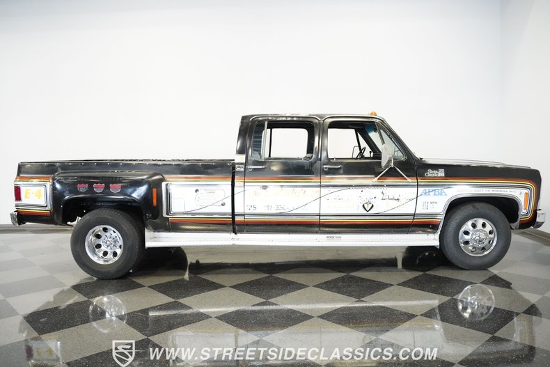 Chevrolet-C30-1979-Black-Patina-Black-17