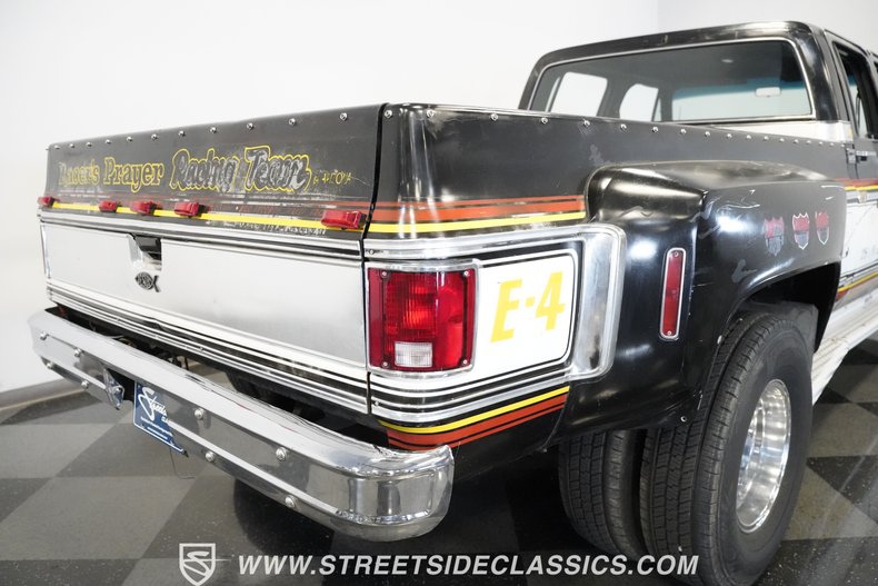 Chevrolet-C30-1979-Black-Patina-Black-2