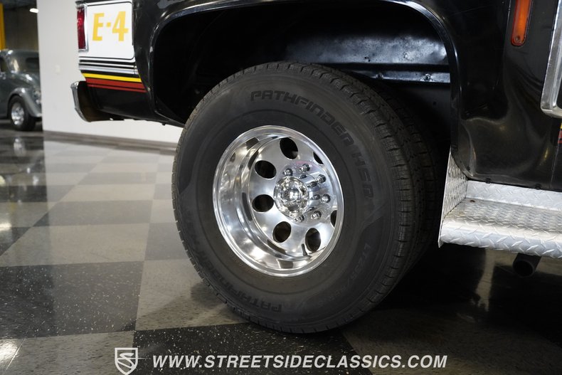 Chevrolet-C30-1979-Black-Patina-Black-36