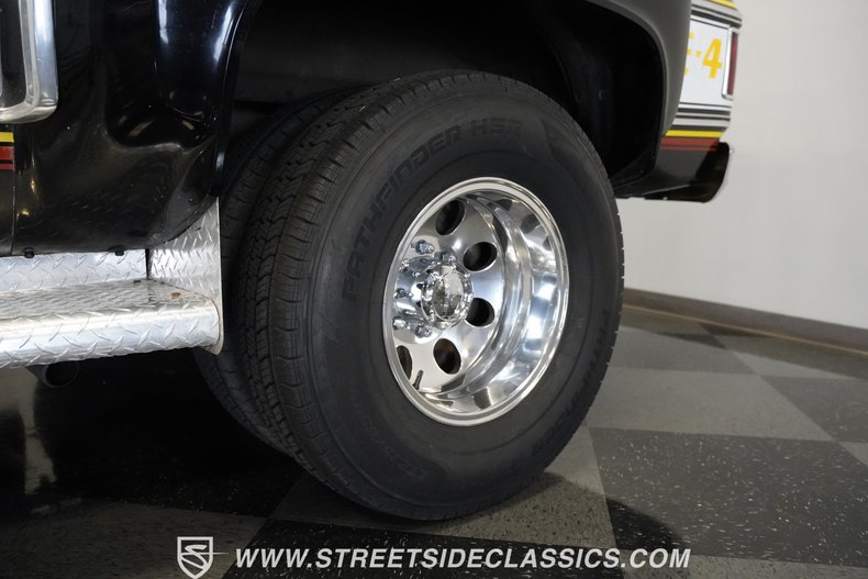 Chevrolet-C30-1979-Black-Patina-Black-49