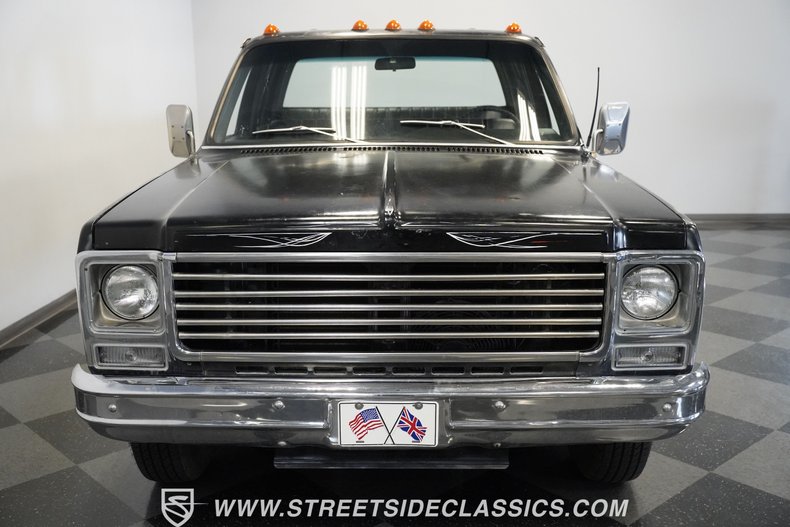 Chevrolet-C30-1979-Black-Patina-Black-5