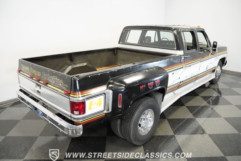Chevrolet-C30-1979-Black-Patina-Black-6