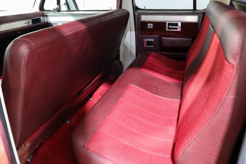 Chevrolet-C30-1984-Brown-Patina-Red-14