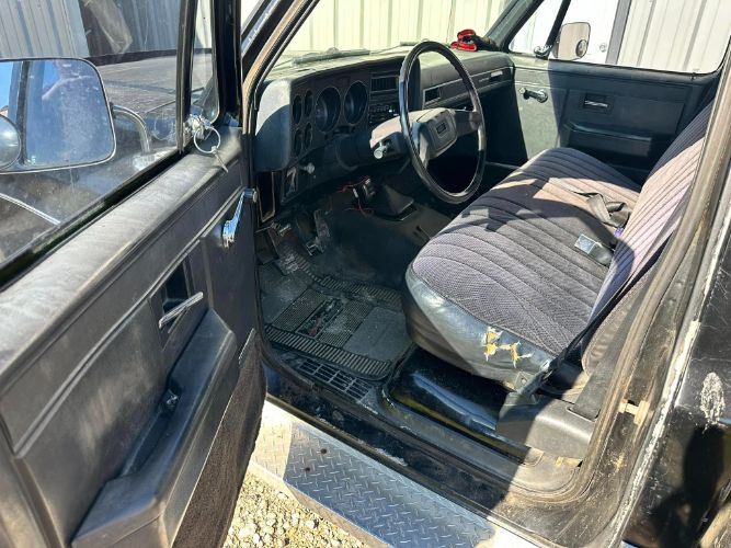 Chevrolet-C30-1989-Black-12