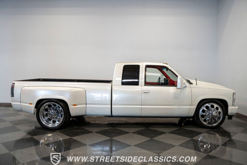 Chevrolet-C3500-1989-Pearl-White-Red-12