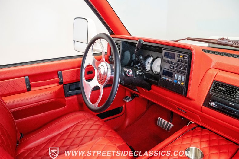 Chevrolet-C3500-1989-Pearl-White-Red-13