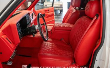 Chevrolet-C3500-1989-Pearl-White-Red-18
