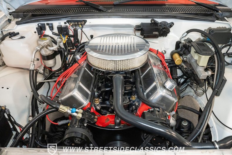 Chevrolet-C3500-1989-Pearl-White-Red-19