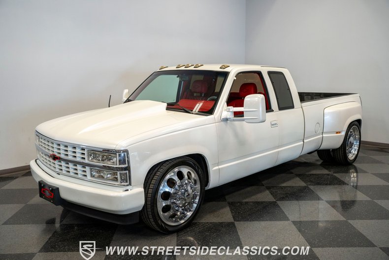 Chevrolet-C3500-1989-Pearl-White-Red-21