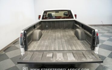 Chevrolet-C3500-1989-Pearl-White-Red-24