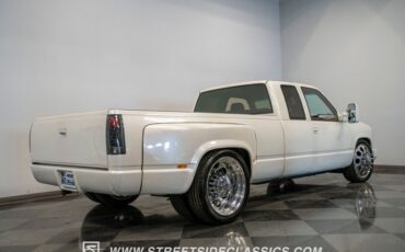 Chevrolet-C3500-1989-Pearl-White-Red-26