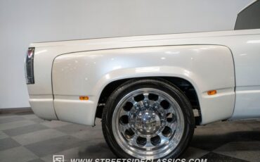 Chevrolet-C3500-1989-Pearl-White-Red-27