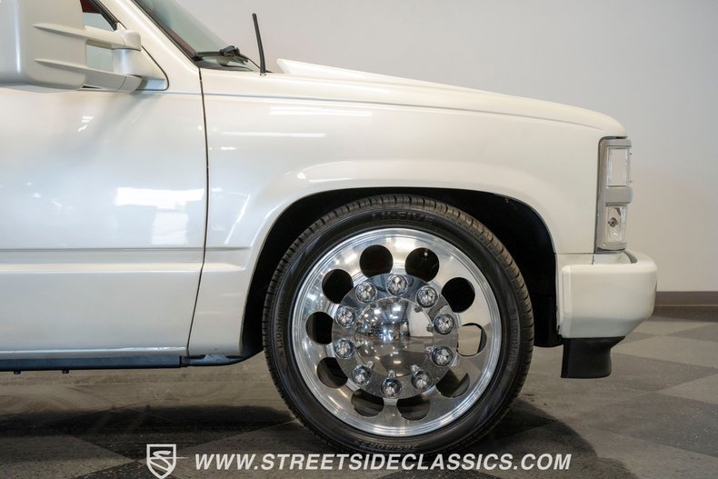 Chevrolet-C3500-1989-Pearl-White-Red-29
