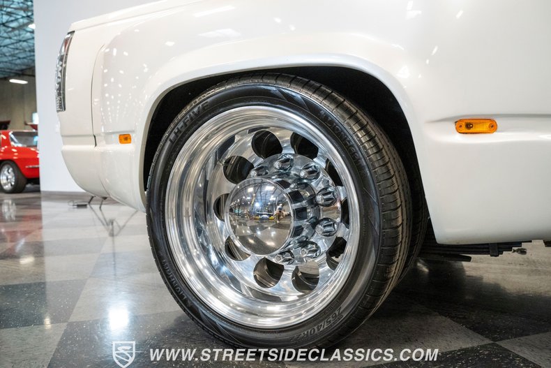 Chevrolet-C3500-1989-Pearl-White-Red-30